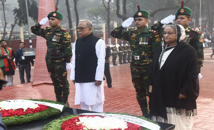 রাষ্ট্রপতি-প্রধানমন্ত্রীর শ্রদ্ধা বুদ্ধিজীবী স্মৃতিসৌধে